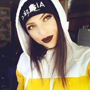 Meet your Posher, Brittany